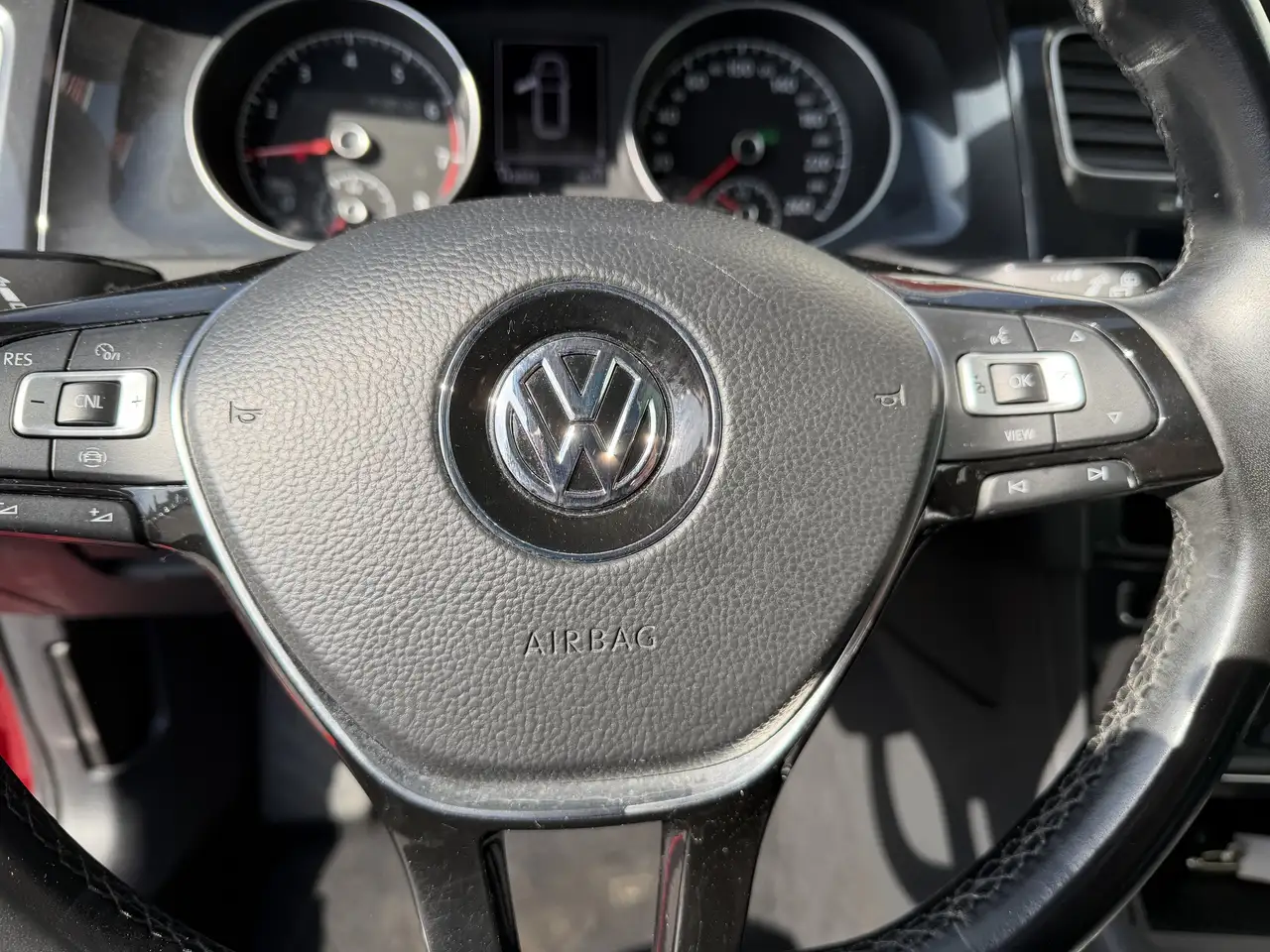 Volkswagen Golf photo Volkswagen Golf
