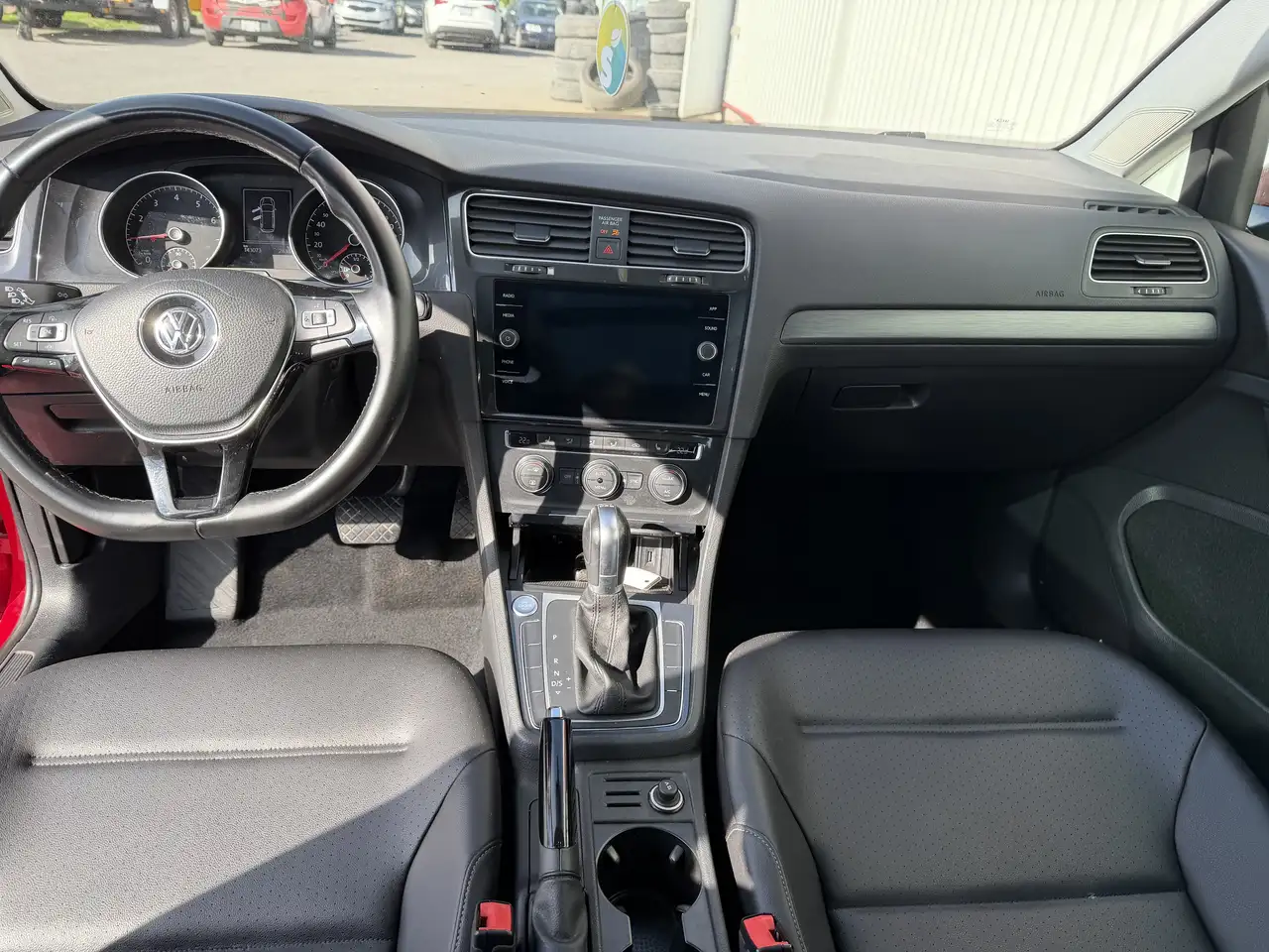 Volkswagen Golf photo Volkswagen Golf