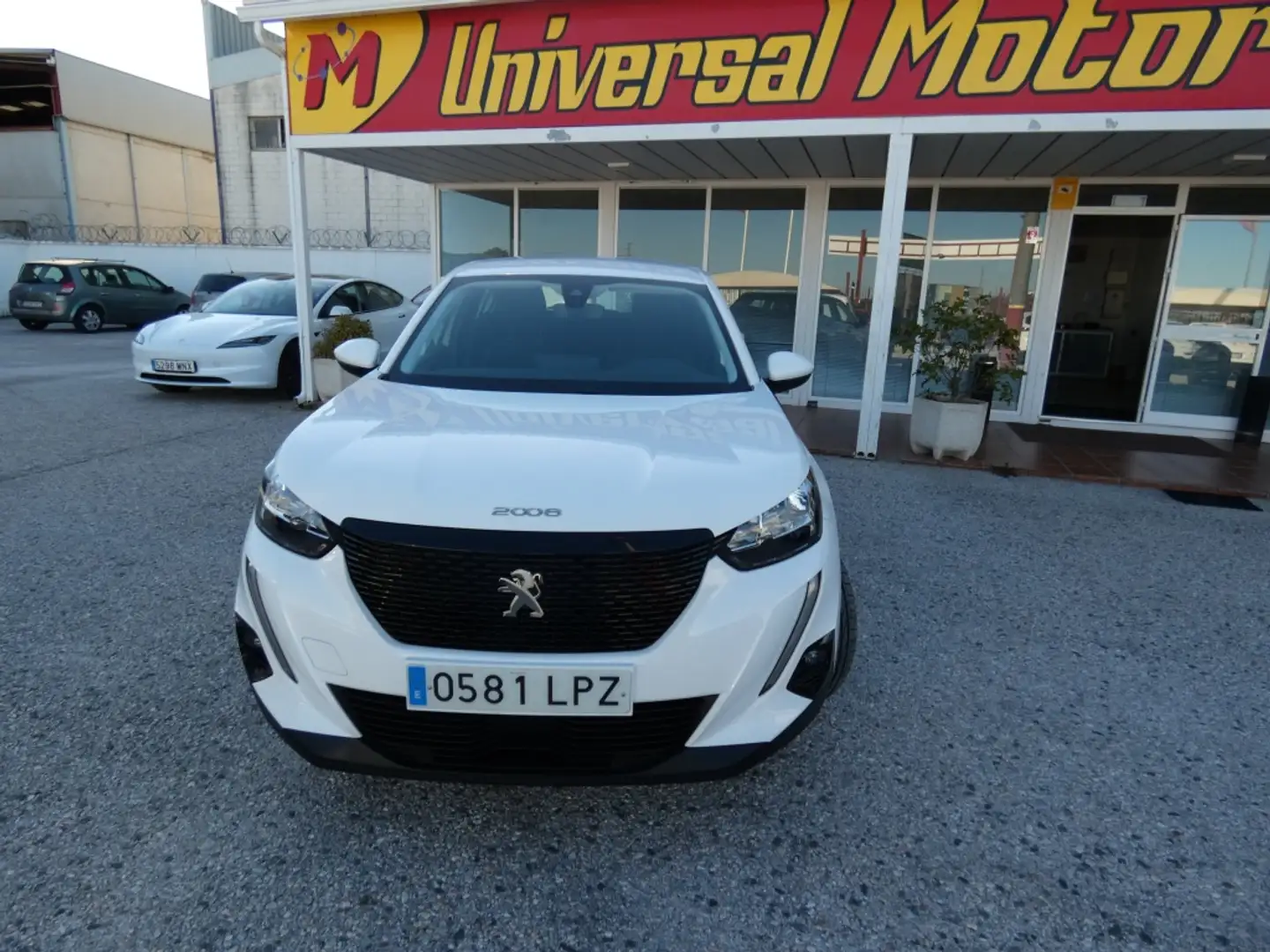 Peugeot 2008 1.2 PureTech S&S Active Pack 100 - 2