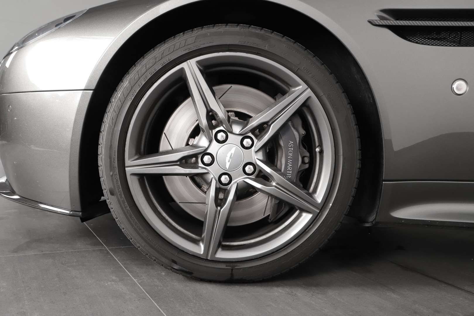 Aston Martin V8 Vantage Roadster AMR Sportshift -  - Joinsteer - #4