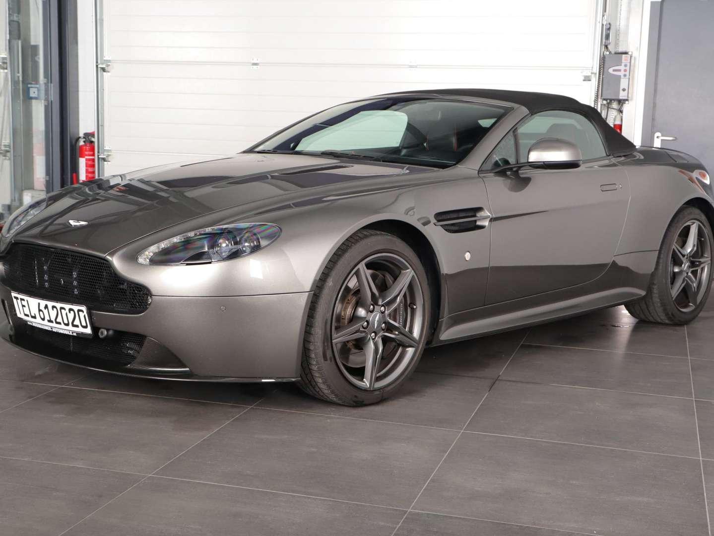 Aston Martin V8 Vantage Roadster AMR Sportshift -  - Joinsteer - #1