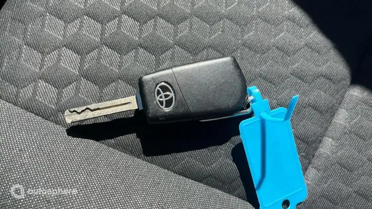 Toyota Yaris Yaris — photo 16