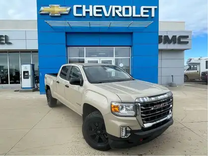 2022 GMC Canyon AT4 Crew Cab 4WD with Cloth