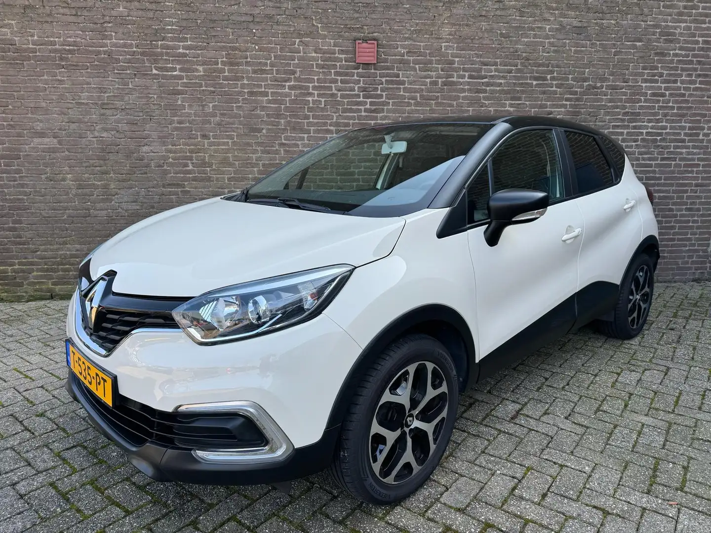 Renault Captur 0.9 Energy Life Navi Carplay 17-Inch Led White - 1