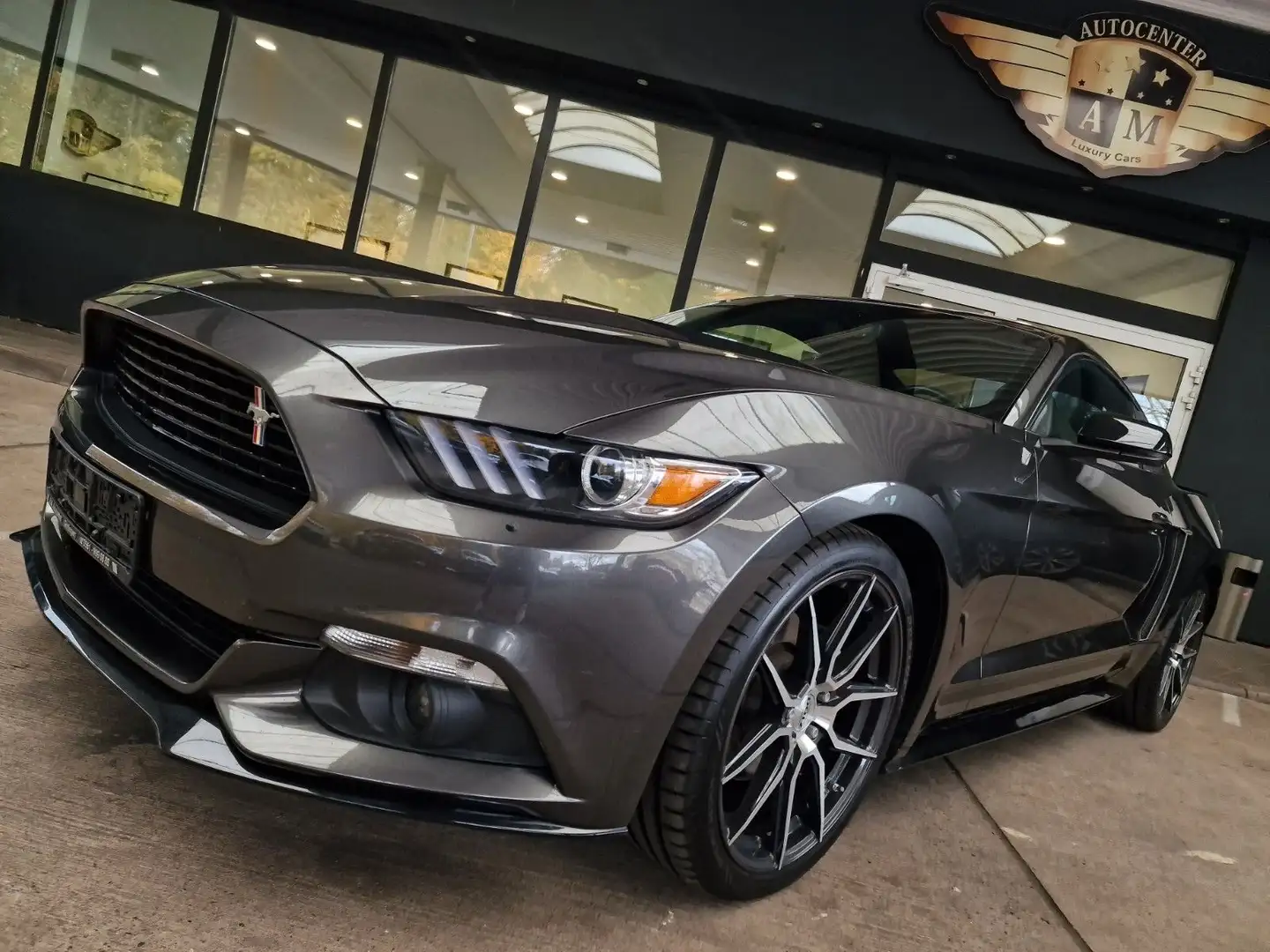 Ford Mustang 2.3 EcoBoost Auto Fastback Gris - 2