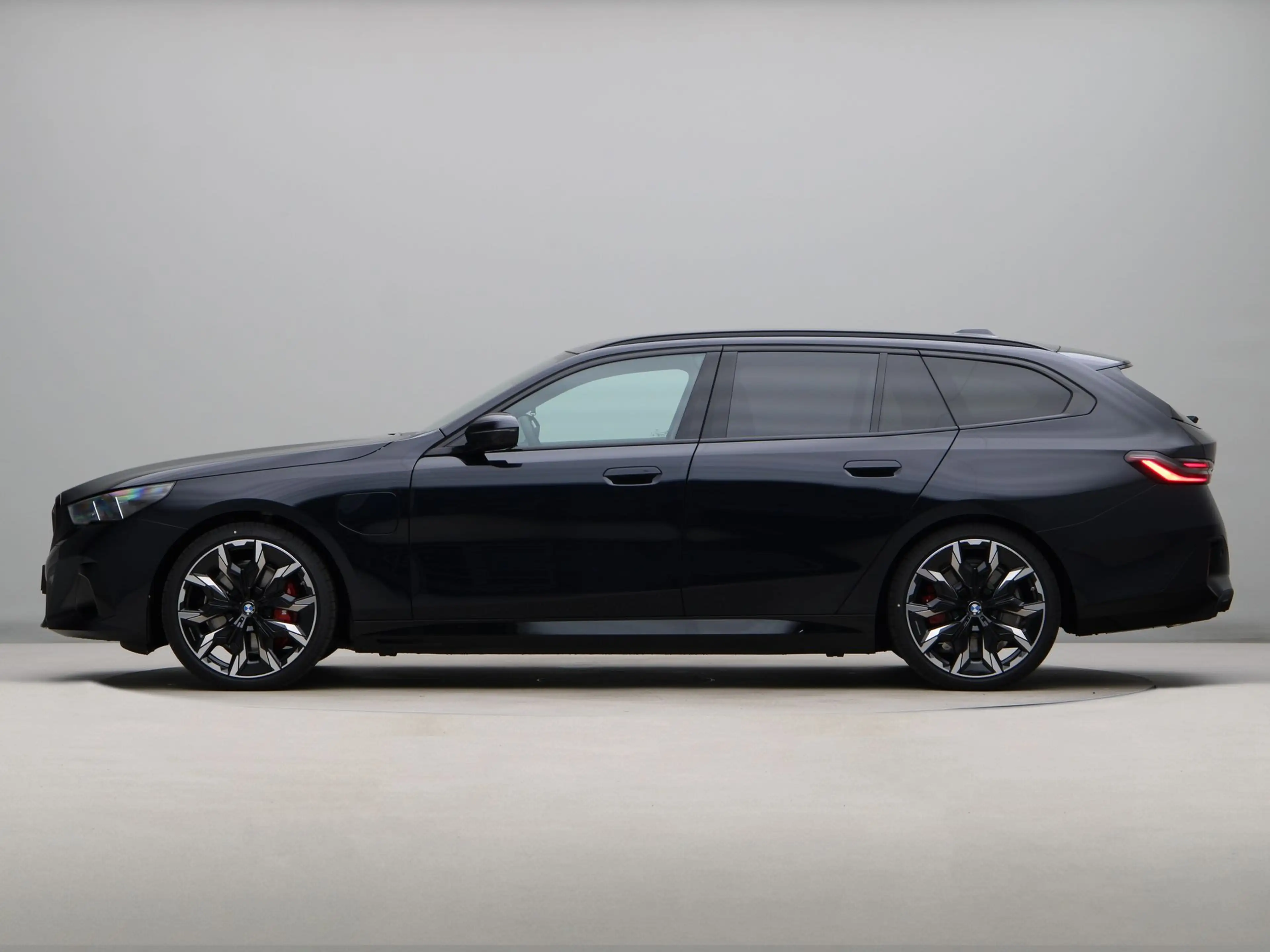 BMW 550 5 Serie 550e Touring xDrive — photo 12