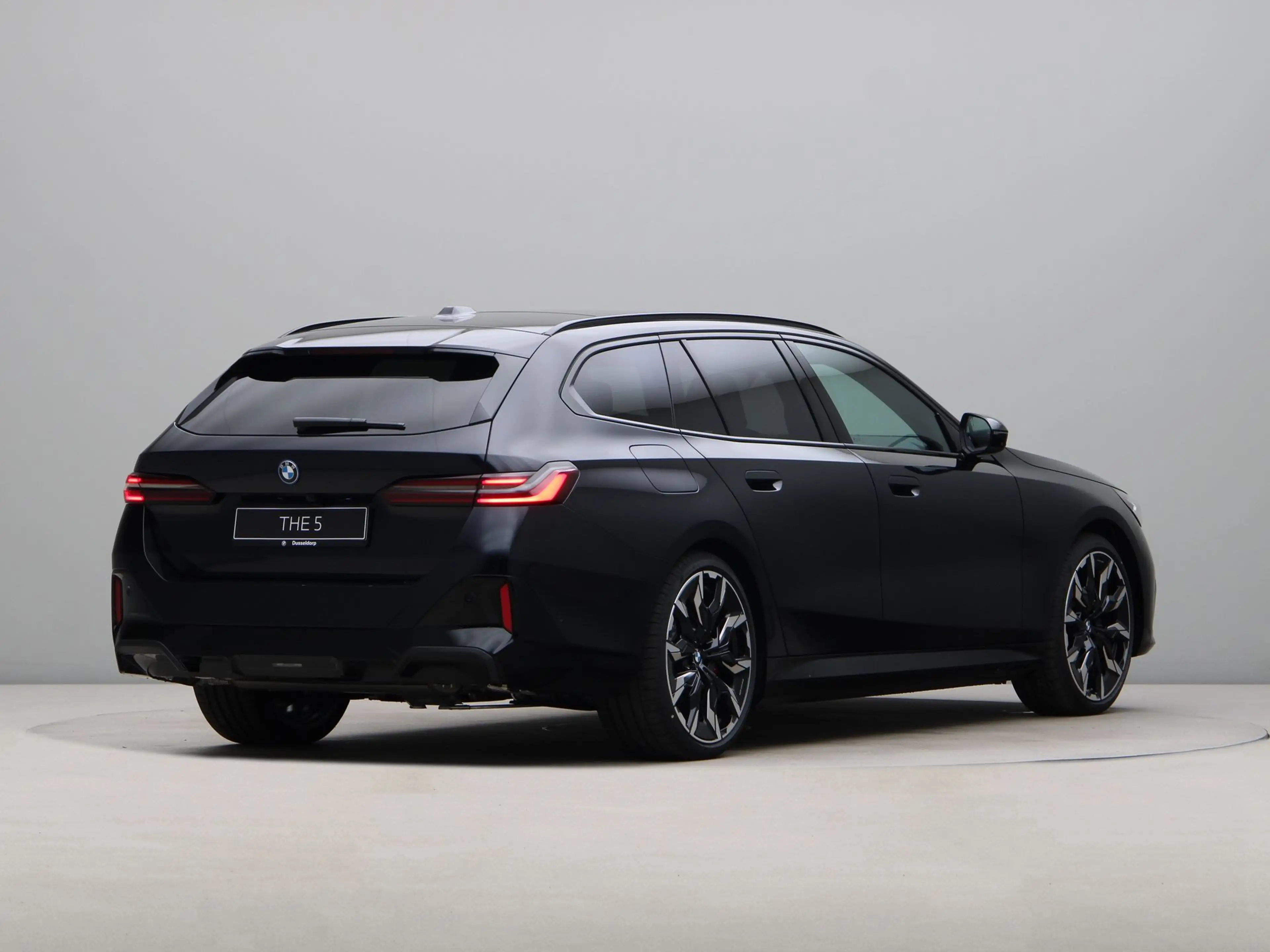 BMW 550 5 Serie 550e Touring xDrive — photo 9