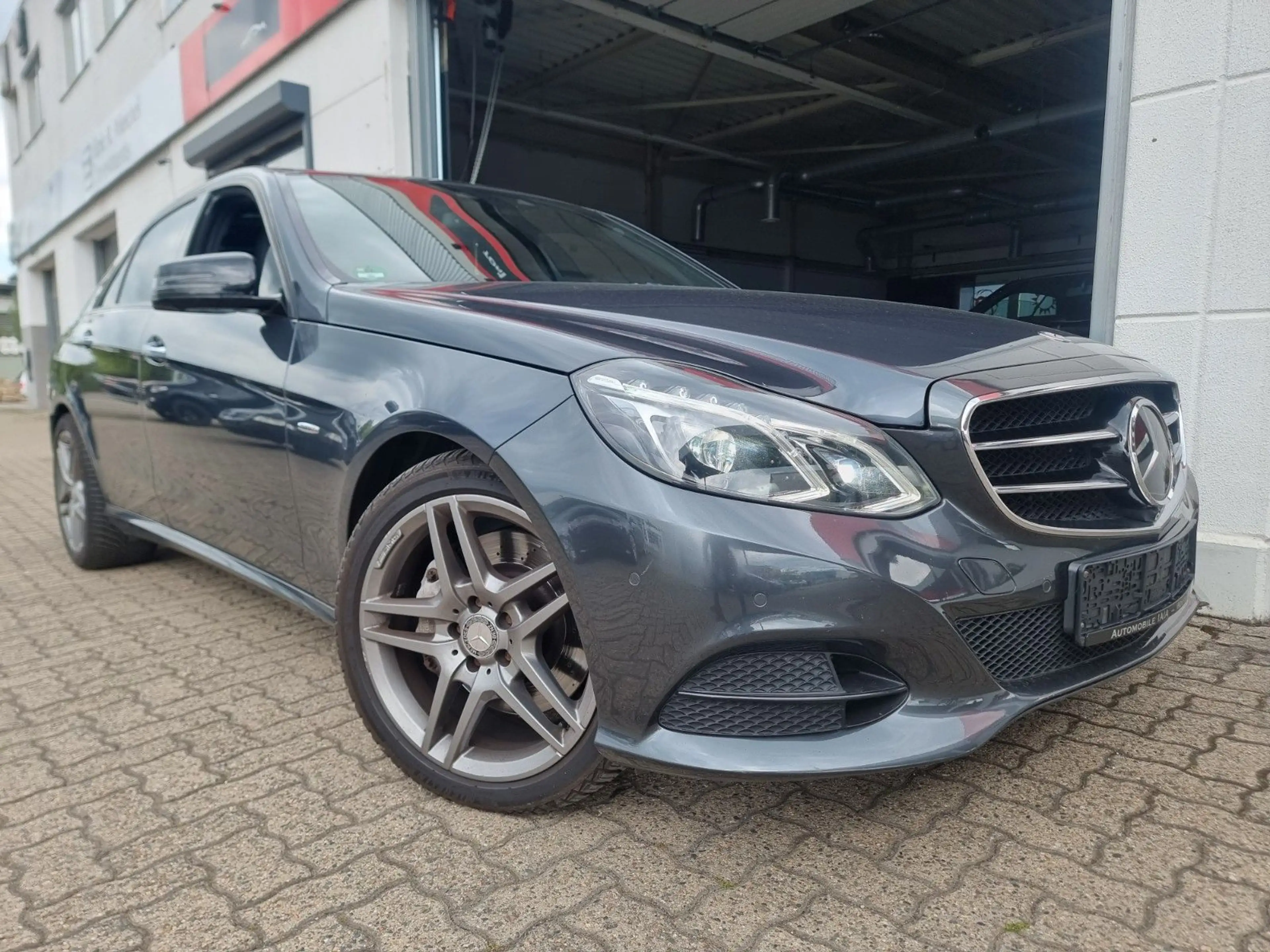 Mercedes-Benz E 350 4Matic Edition E — photo 2