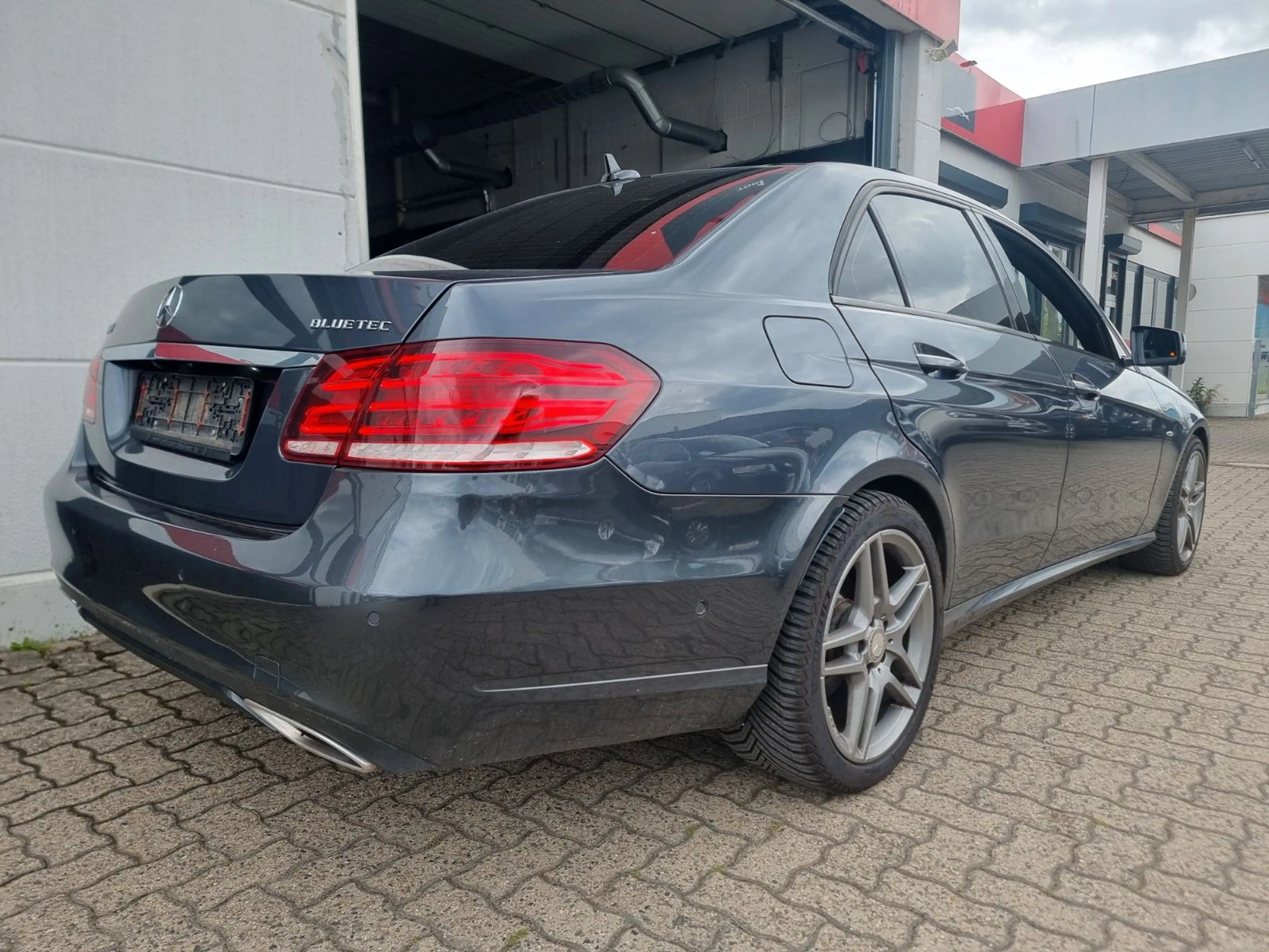 Mercedes-Benz E 350 4Matic Edition E — photo 6