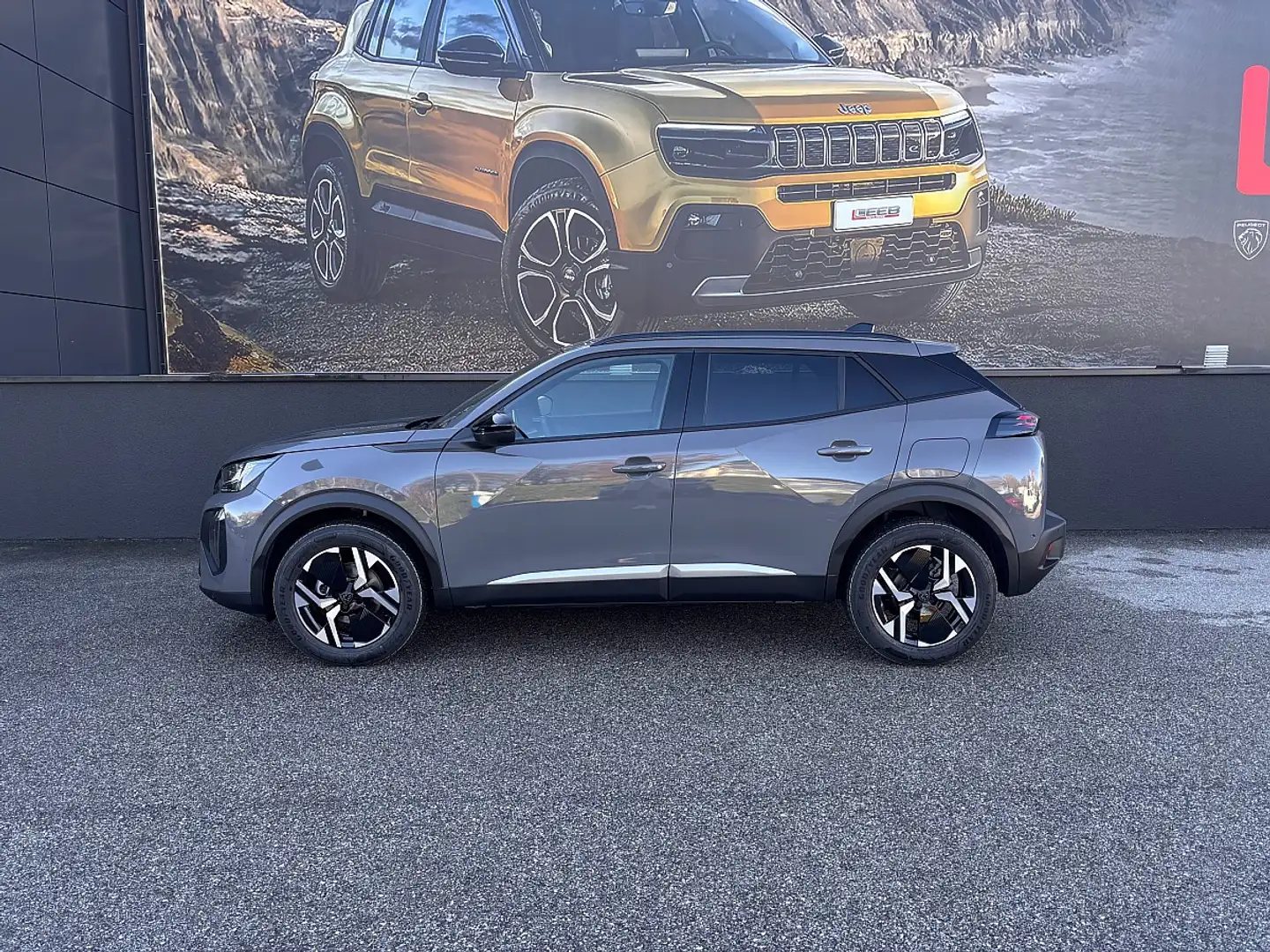 Peugeot 2008 PureTech 100 S&S Allure 6-Gang-Manuell inkl. Na... Grau - 2