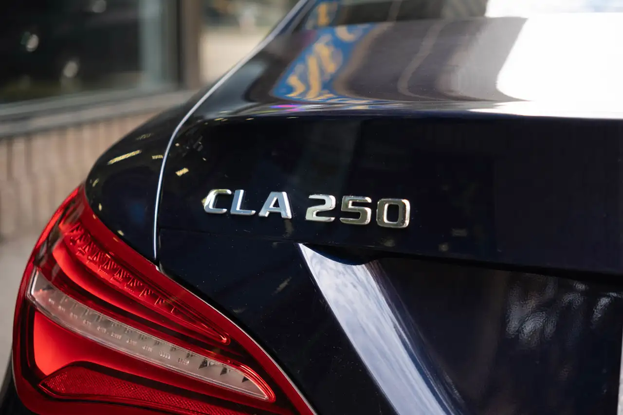Mercedes-Benz CLA снимка Mercedes-Benz CLA