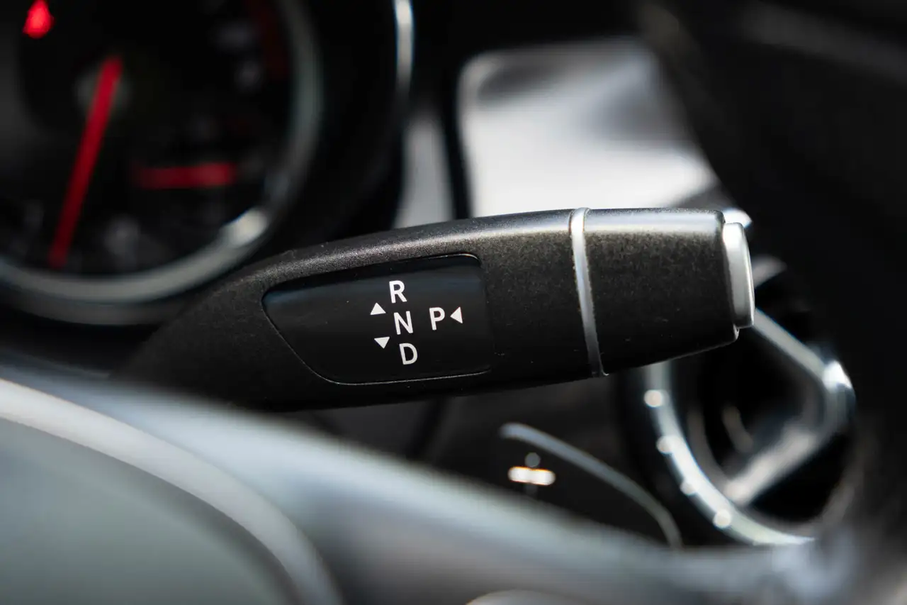 Mercedes-Benz CLA снимка Mercedes-Benz CLA