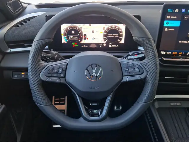Volkswagen T-Roc view 10