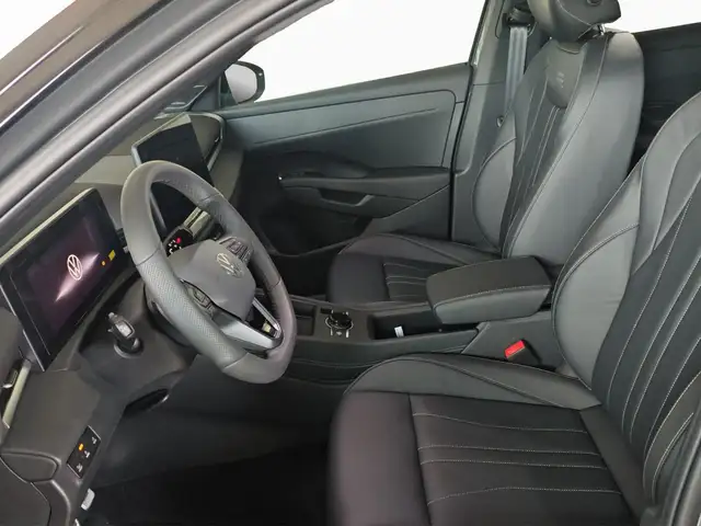 Volkswagen T-Roc view 9