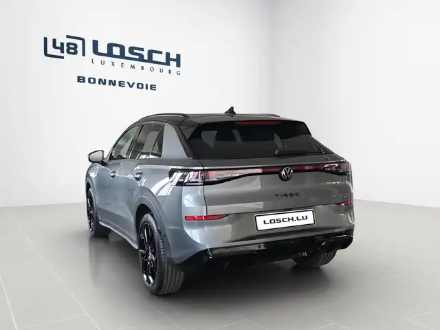 Volkswagen T-Roc view 7