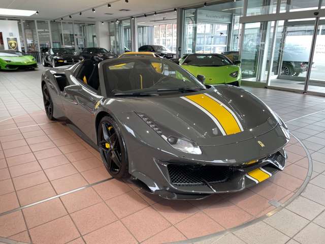 Imagine Ferrari 488 Spider  ATELIER/STRIPE/LIFT