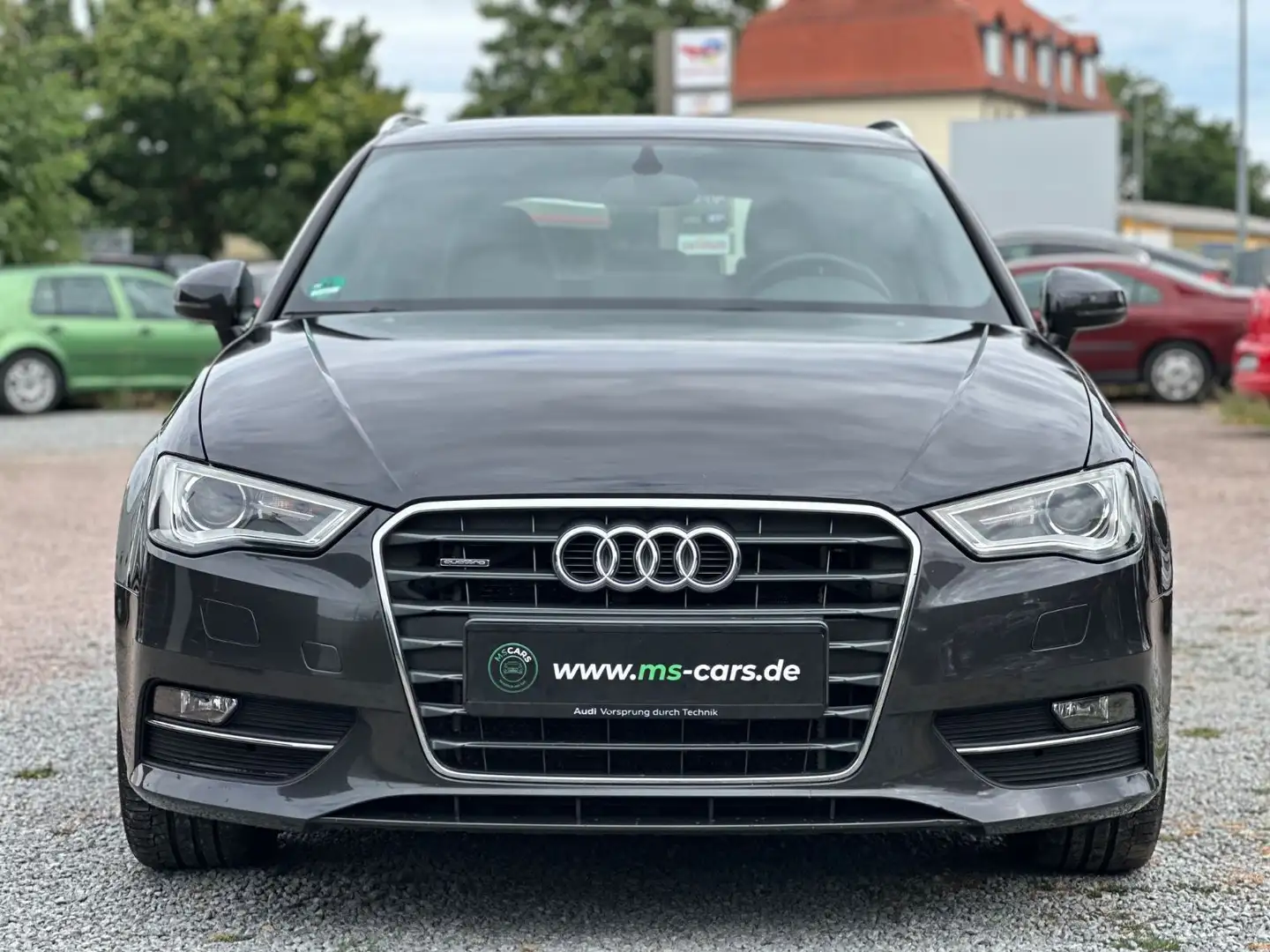 Audi A3 Sportback Design Selection Quattro Gris - 2