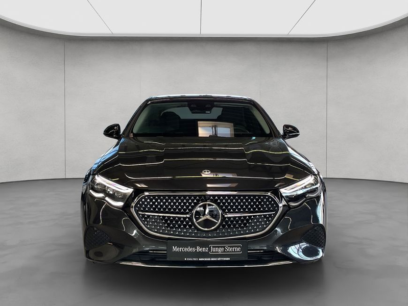 Mercedes-Benz E 200 E-Klasse — photo 9