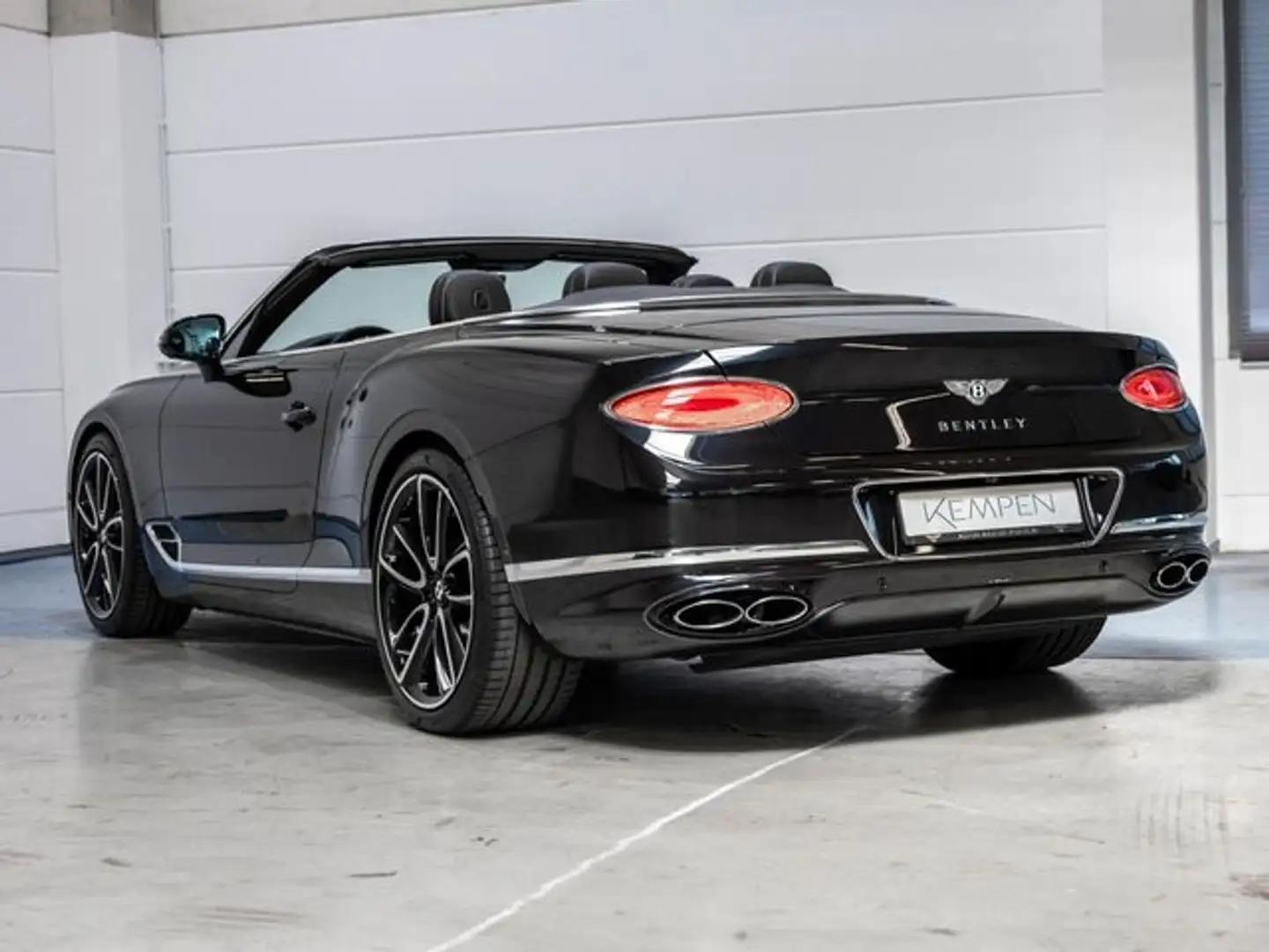 Bentley Continental V8 Convertible Mulliner, Massage Schwarz - 2