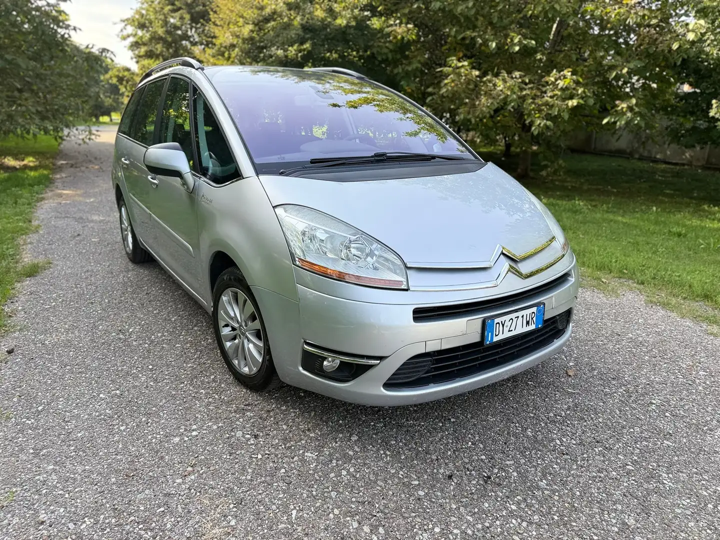 Citroen C4 Grand Picasso 7 POSTI1.6 hdi 16v Perfect 110cv fap Gris - 1