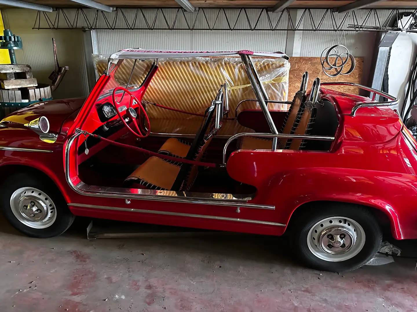 Fiat 600 Spiaggina crvena - 2