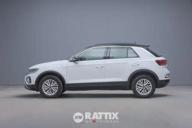 Volkswagen T-Roc view 2