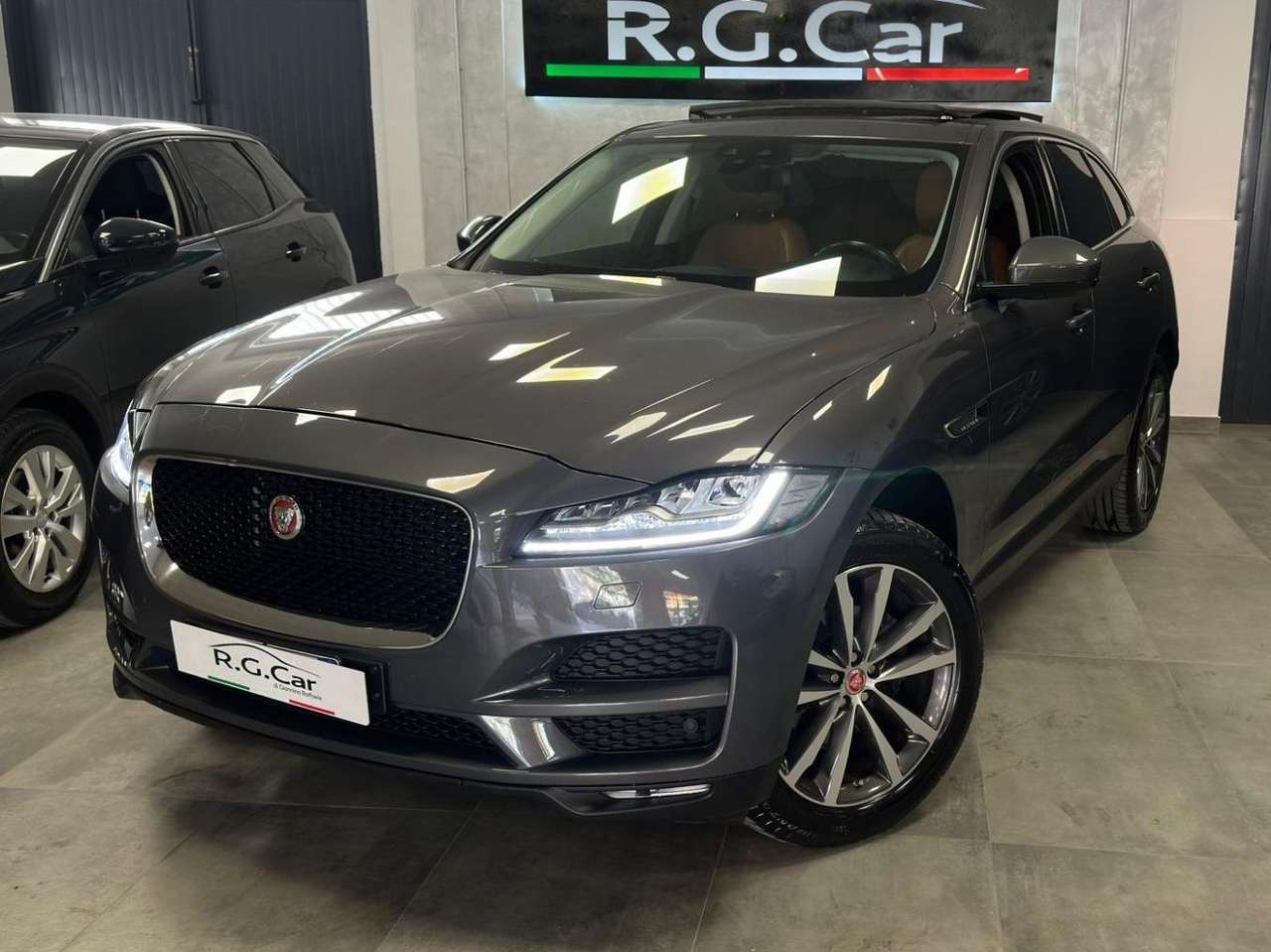 Jaguar F-Pace F-Pace 2015 2.0d Portfolio awd 180cv auto