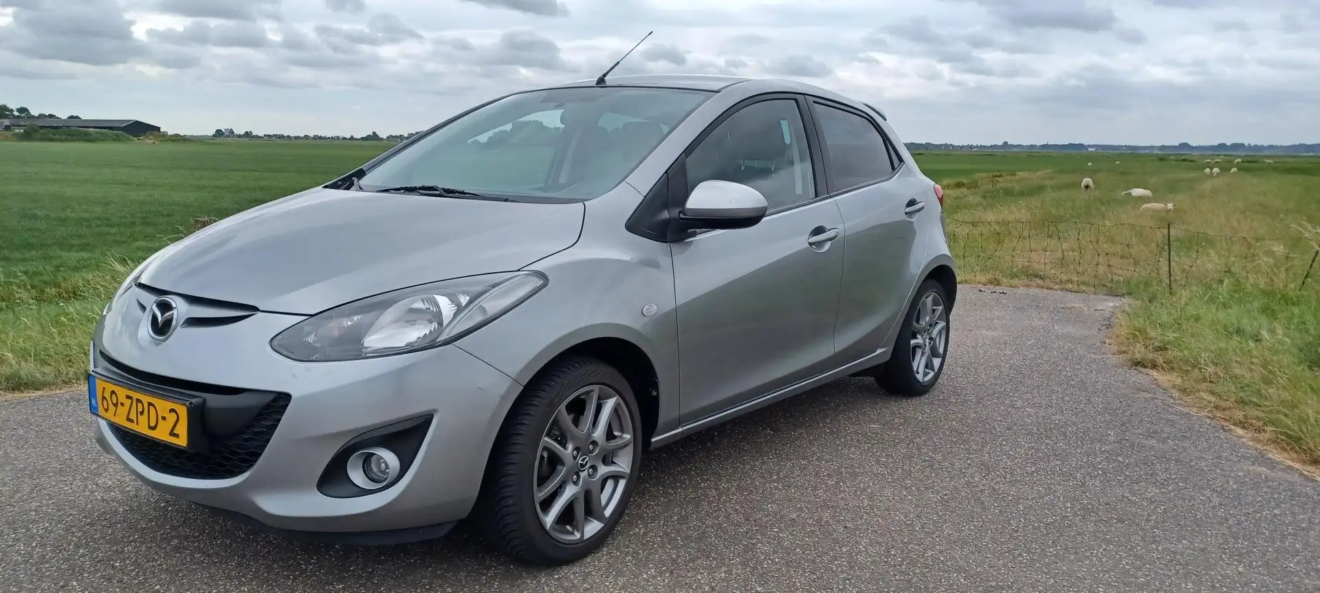 Mazda 2 2 1.3 BIFUEL (LPG) GT Srebrny - 2