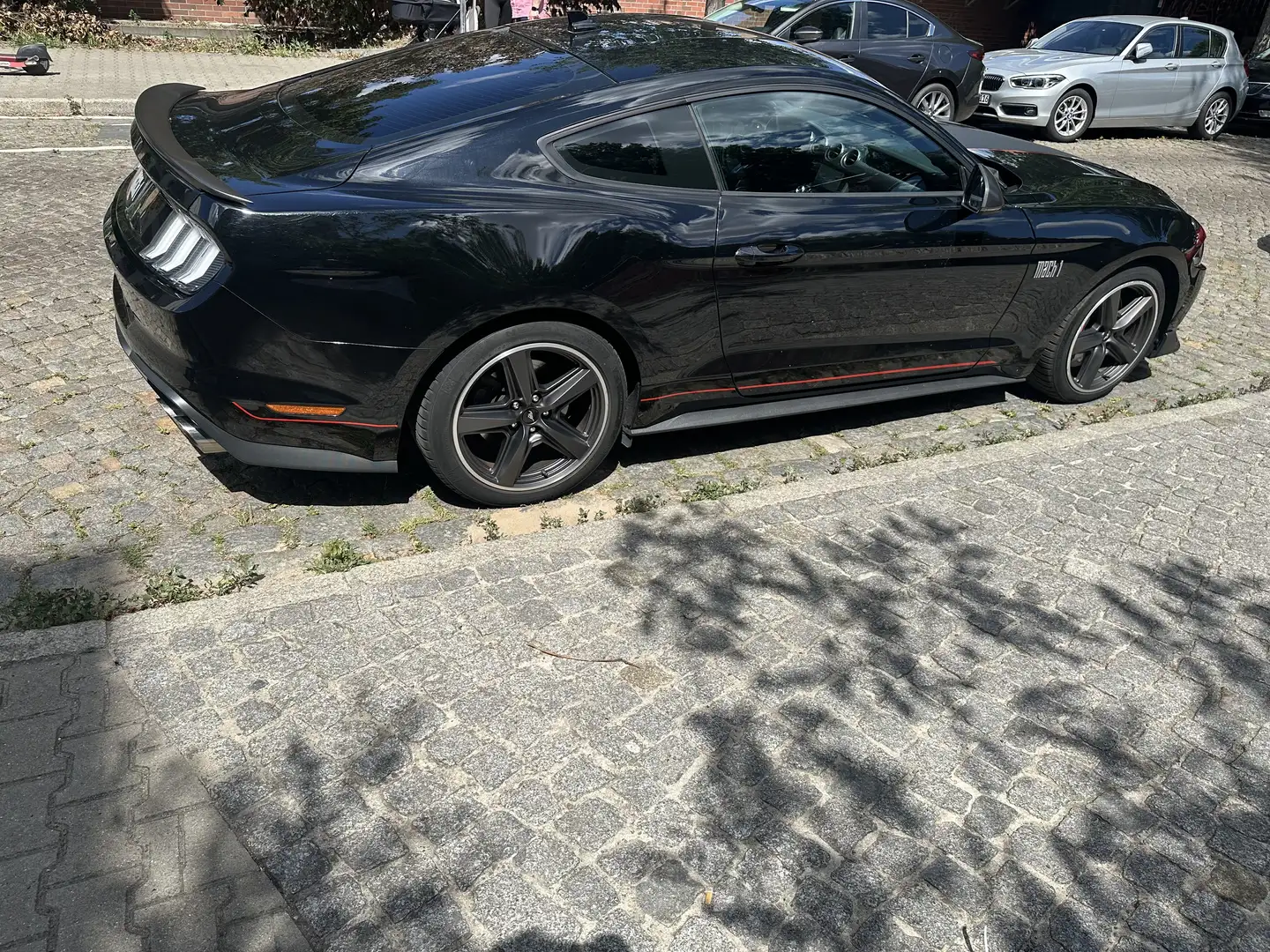 Ford Mustang Mach 1 Fastback Schwarz - 2