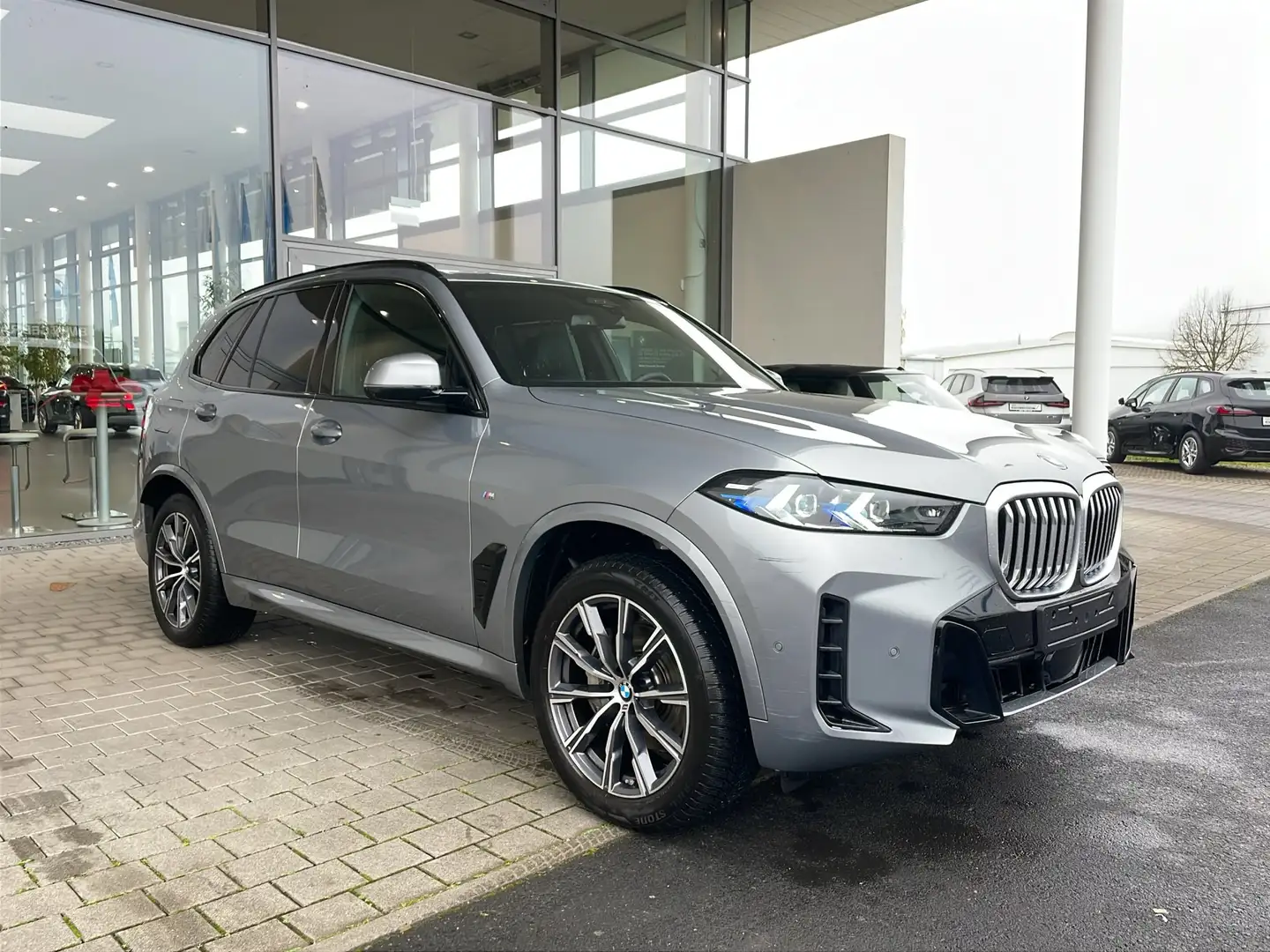 BMW X5 xDrive30d M Sportpaket Komf.Sitz.H/K.AHK.PANO Grau - 2