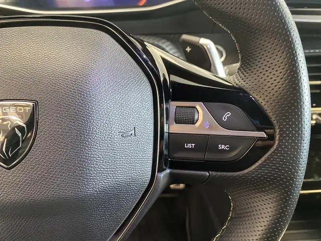 Peugeot 208 view 14
