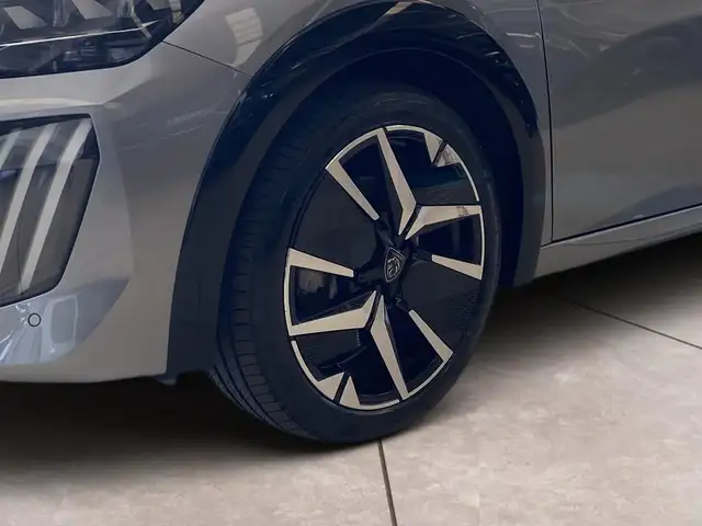 Peugeot 208 view 15