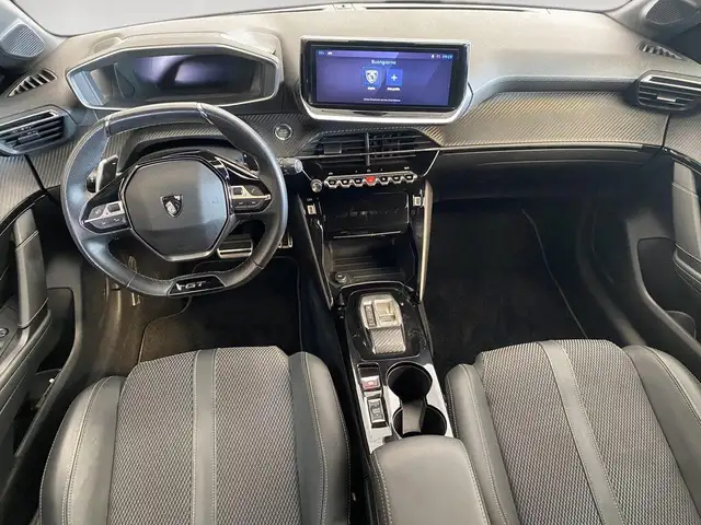 Peugeot 208 view 6