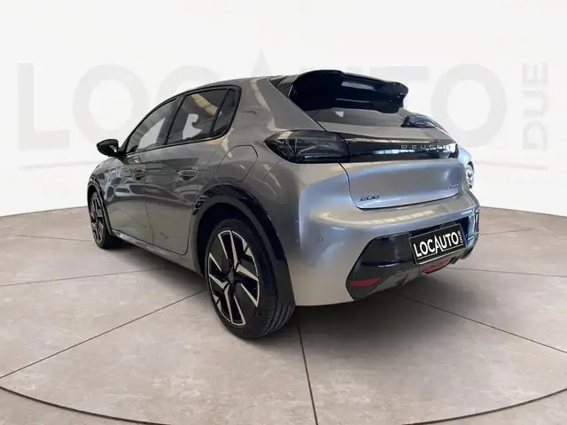 Peugeot 208 view 5