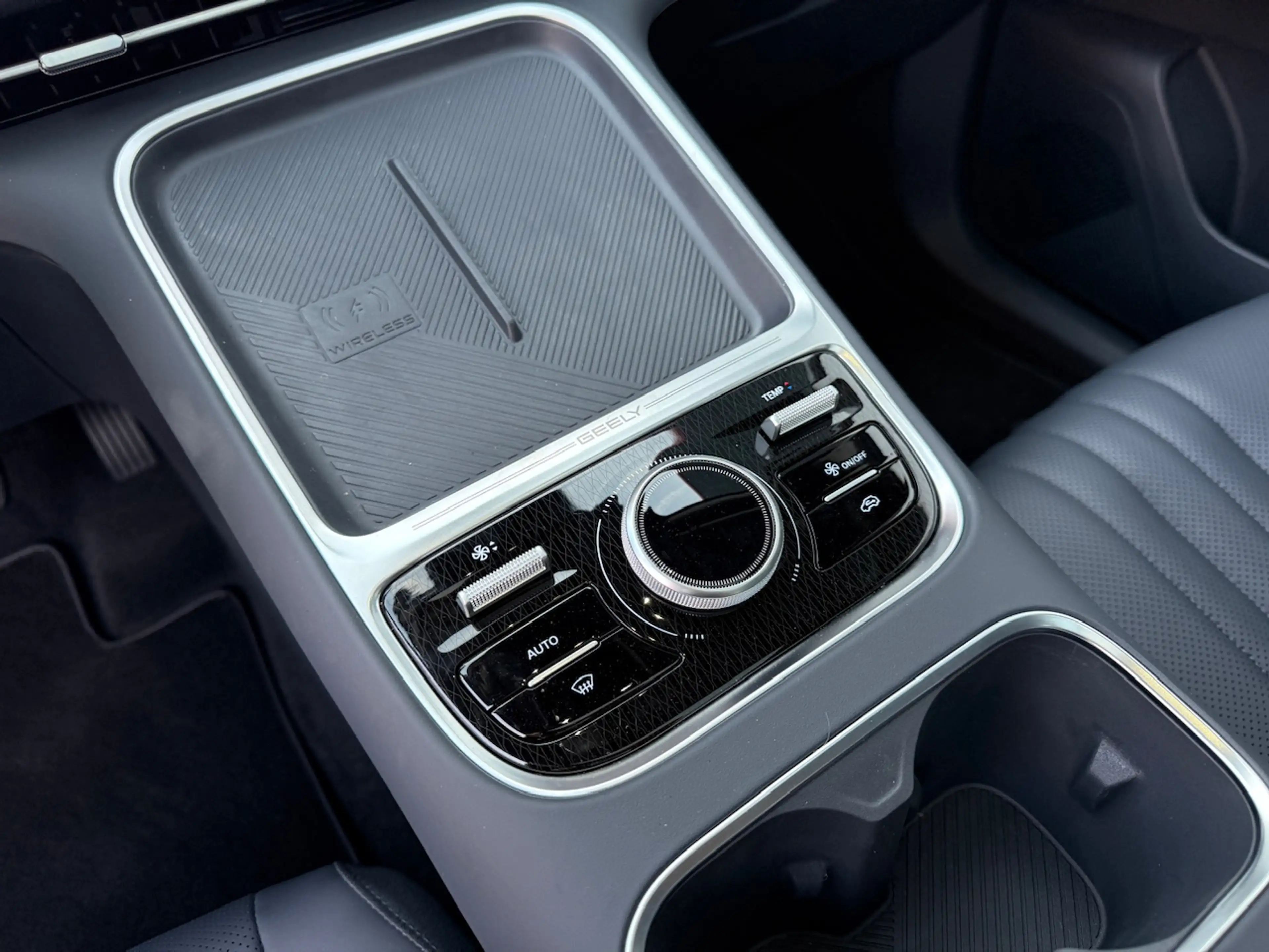 Geely Starray EM-i 1.5 MAX+ 262 PK Plug in Hybrid/ Nieuwe voorraad au — photo 26