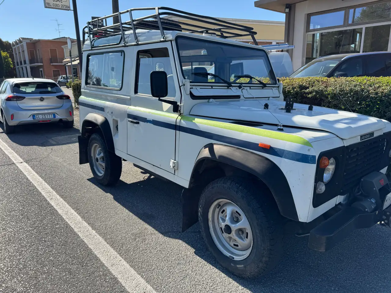 Land Rover Defender 90 2.5 tdi County SW 5 POSTI VERRICELLO GANCIO, foto 3