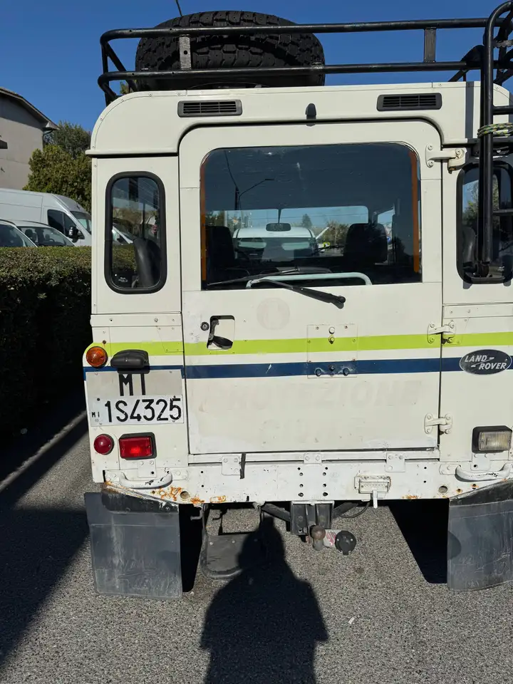 Land Rover Defender 90 2.5 tdi County SW 5 POSTI VERRICELLO GANCIO, foto 7