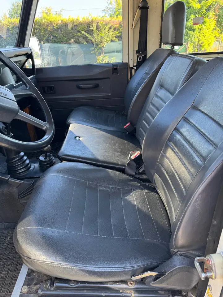 Land Rover Defender 90 2.5 tdi County SW 5 POSTI VERRICELLO GANCIO, foto 10