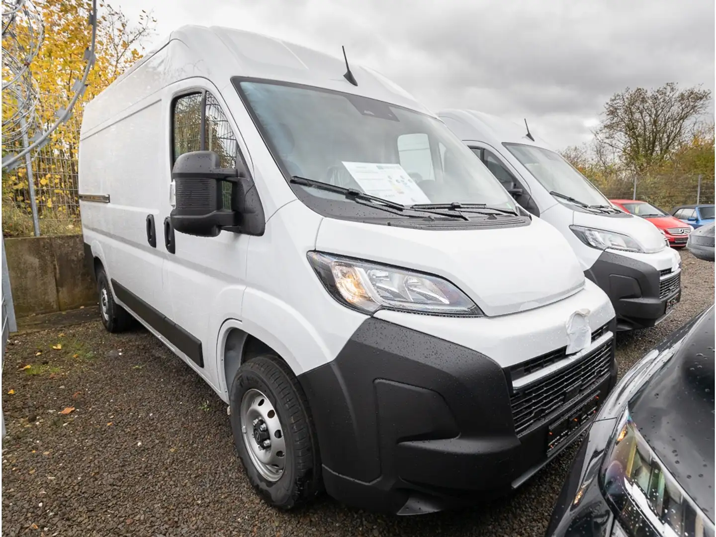 Opel Movano Cargo L2H2 Diesel 140 PS 3,5t Navi Klimaaut Wit - 2