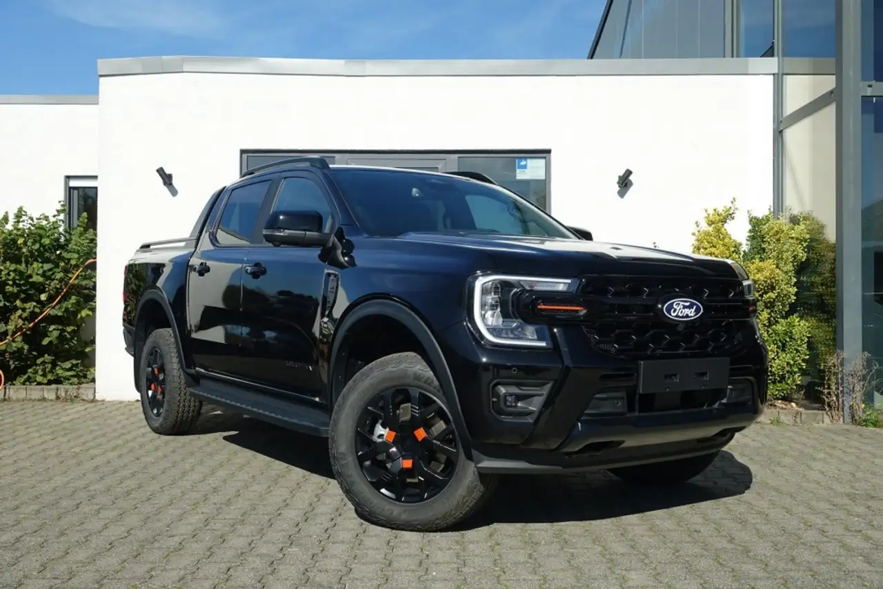 Ford Ranger Wildtrak DoKa V6 240PS B&O/360/AHK/eRollo — photo 1 of 14