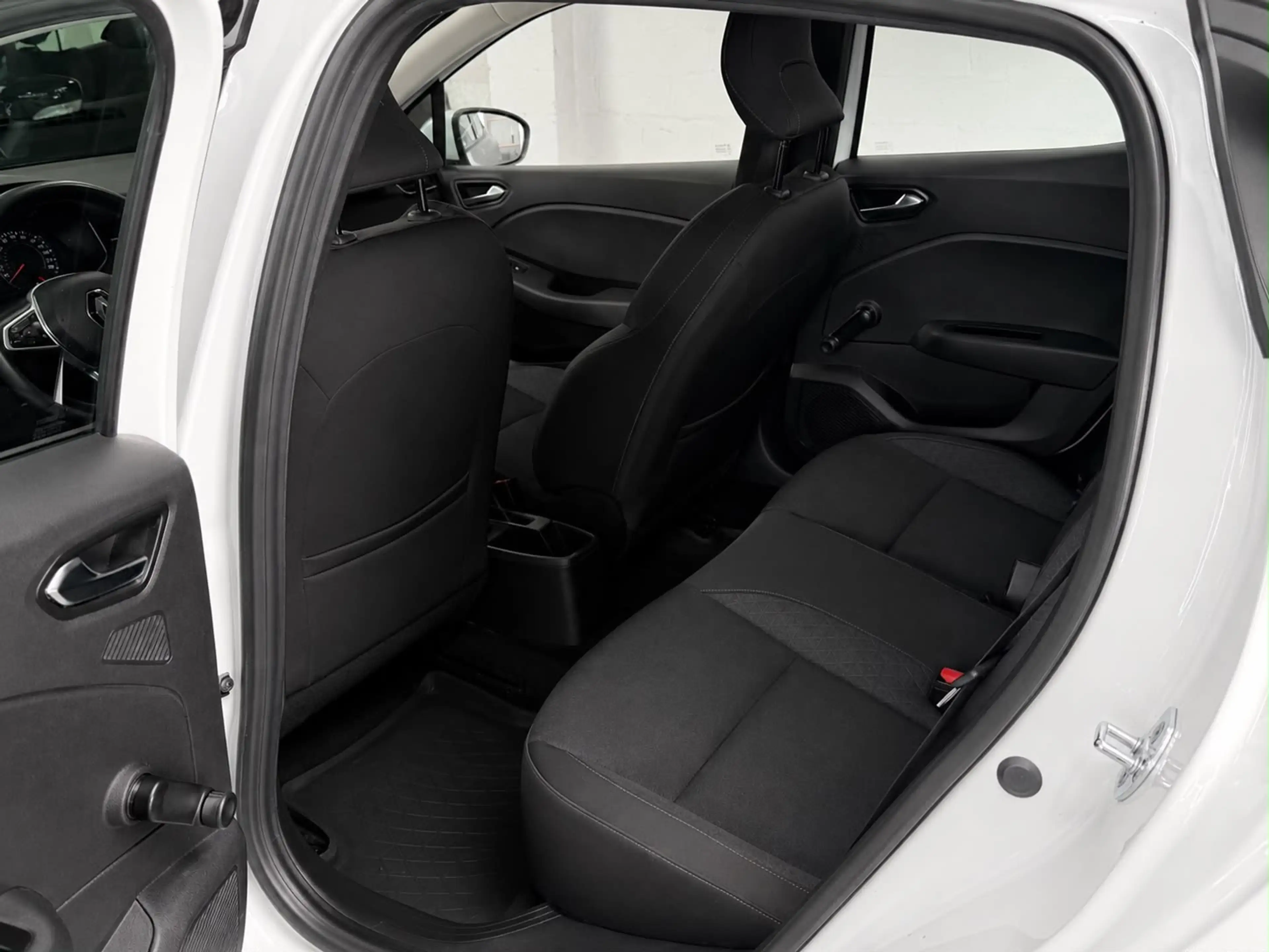 Renault Clio Clio 1.0 TCe Intens — photo 14