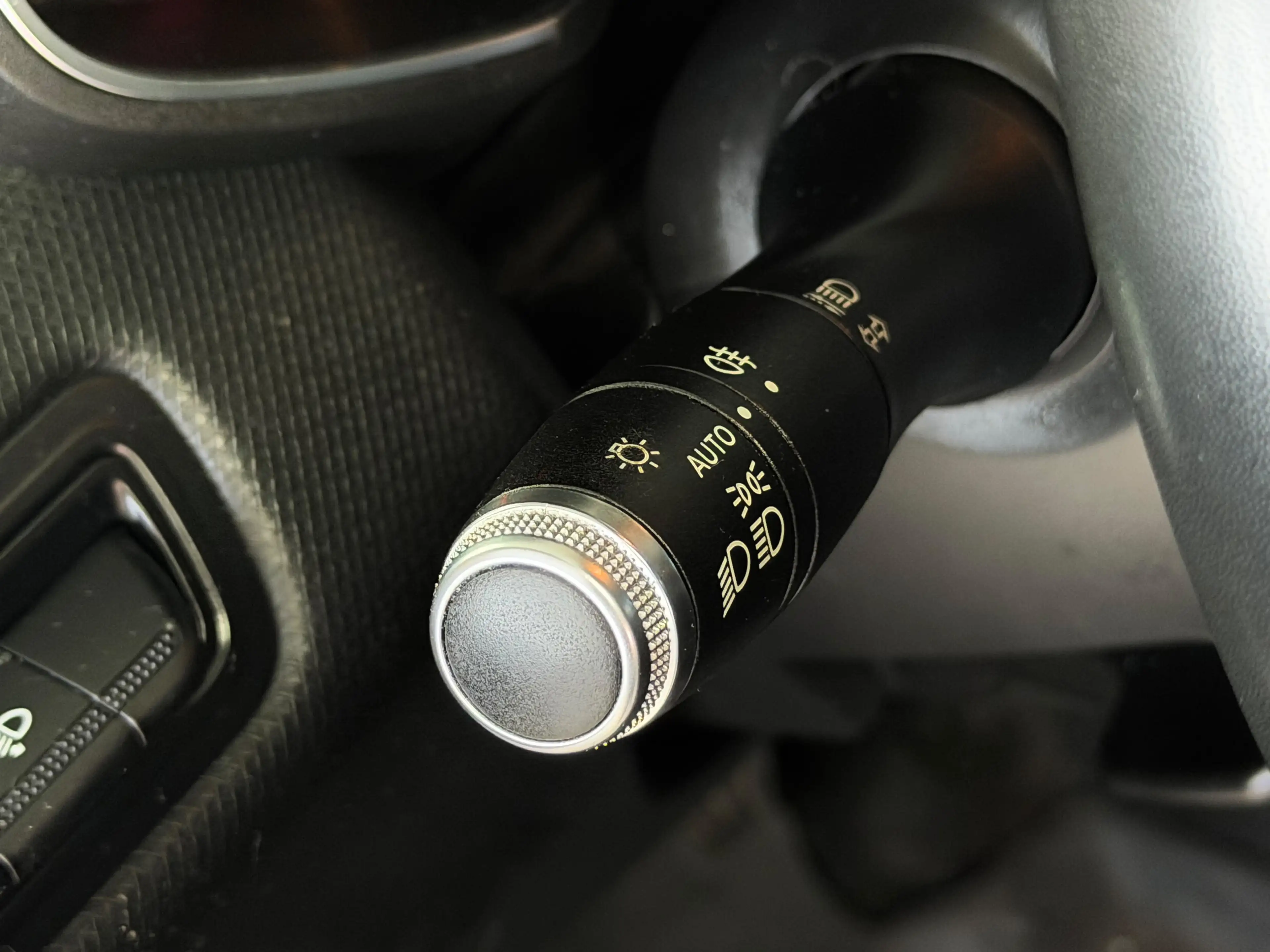 Renault Clio Clio 1.0 TCe Intens — photo 8