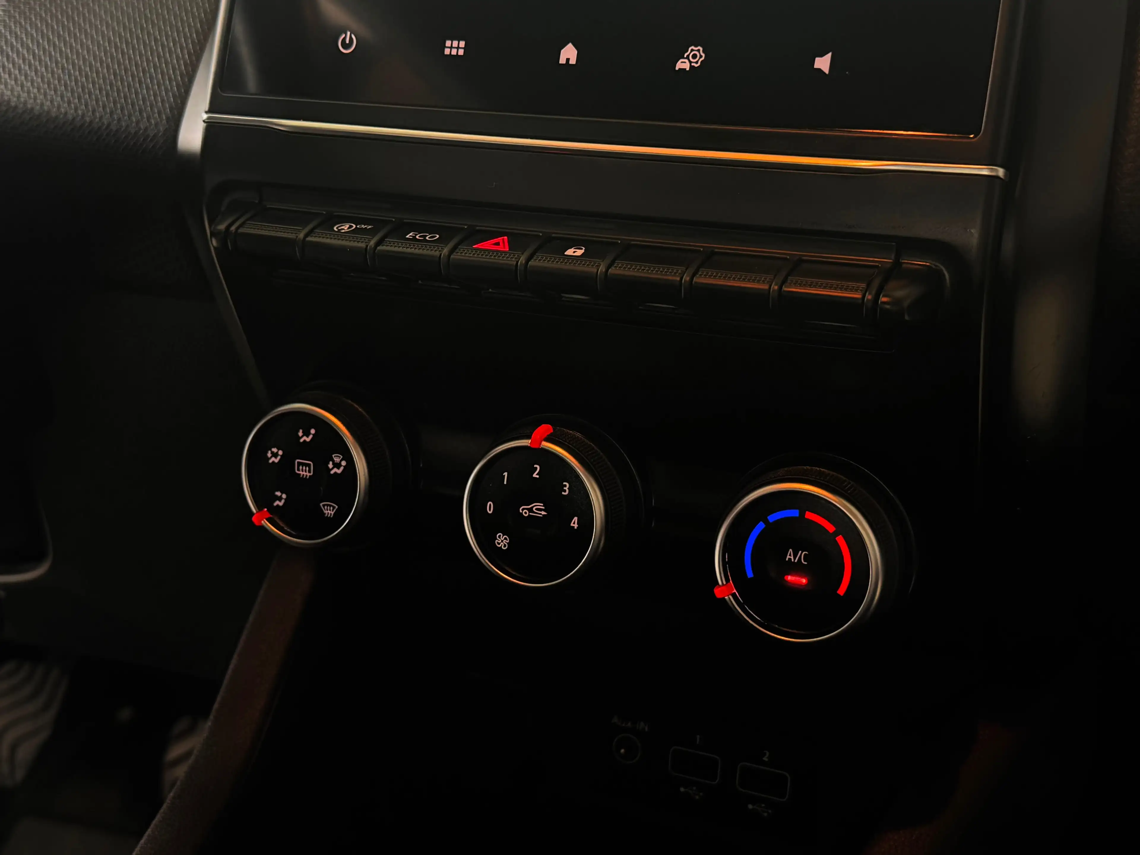 Renault Clio Clio 1.0 TCe Intens — photo 10