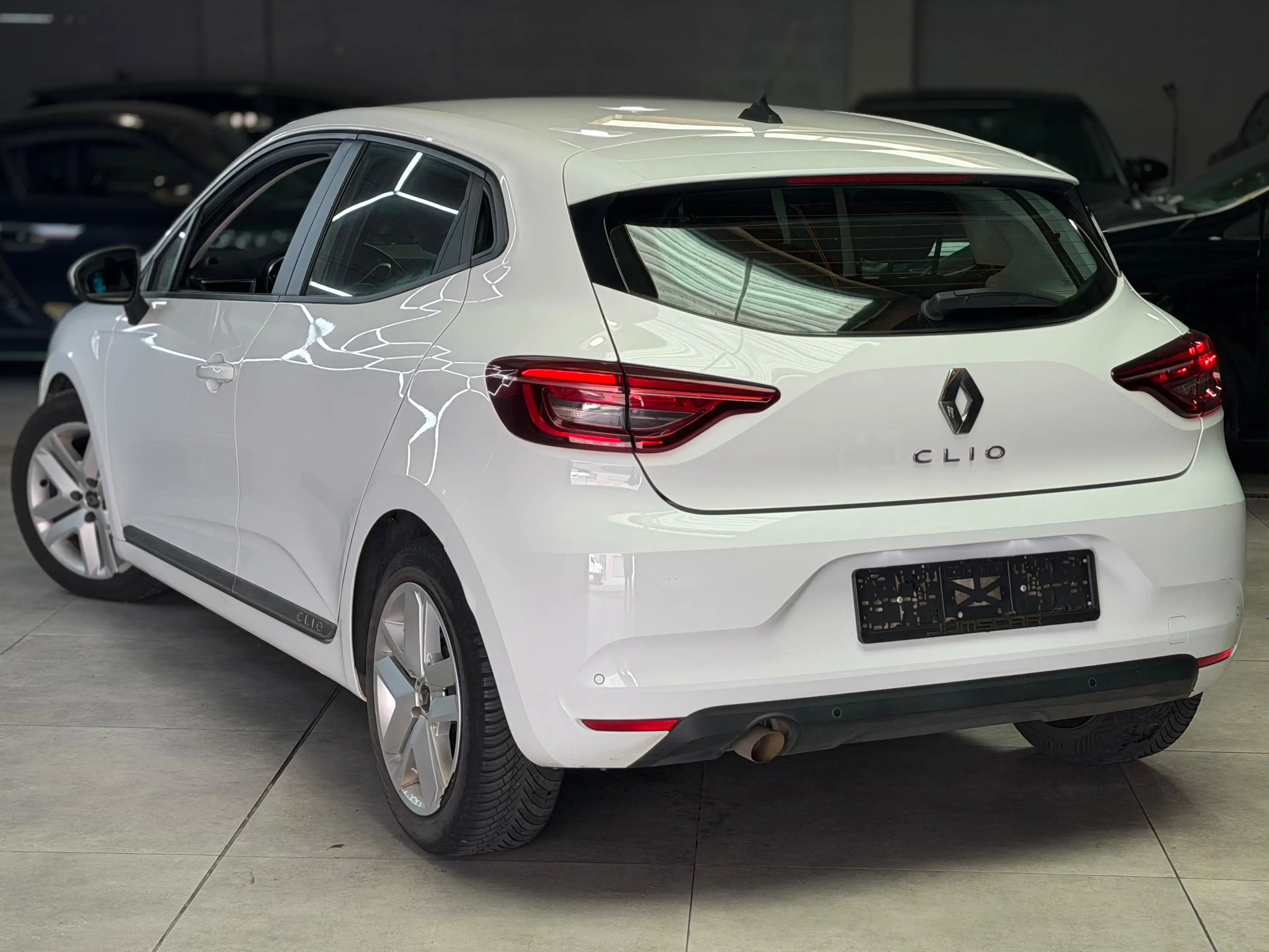 Renault Clio Clio 1.0 TCe Intens — photo 3