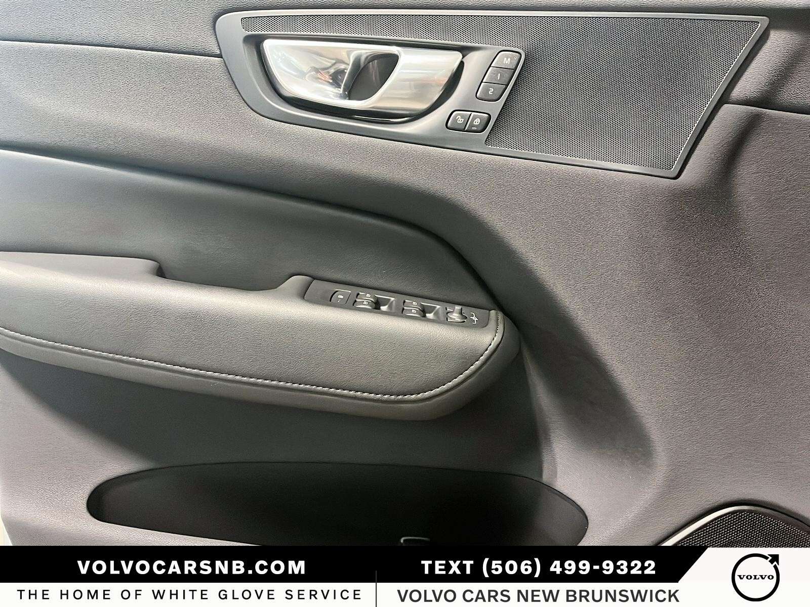 2025 Volvo XC60 T8 Core Dark | Certified Pre Owned! | thumb 12
