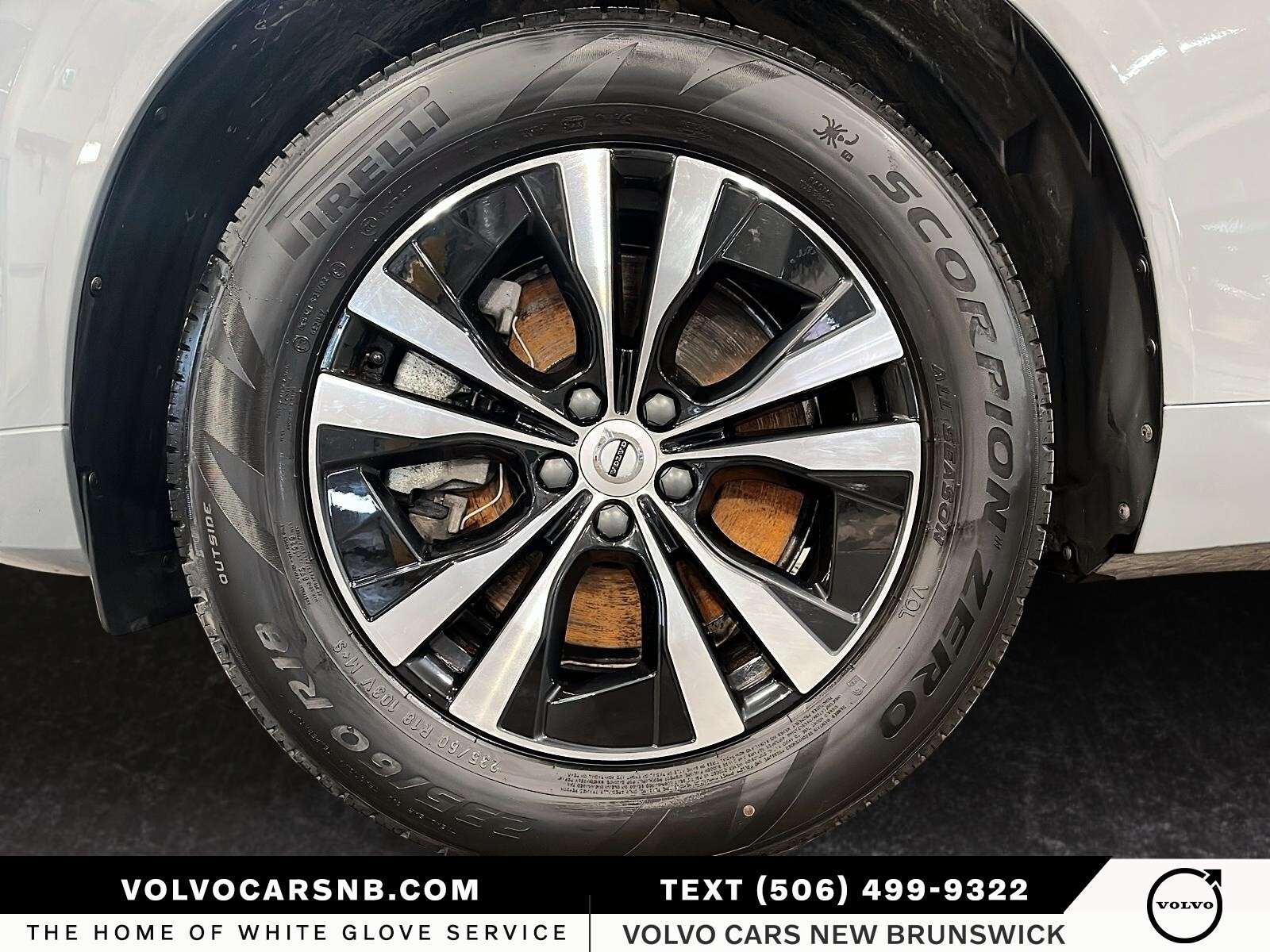 2025 Volvo XC60 T8 Core Dark | Certified Pre Owned! | thumb 6