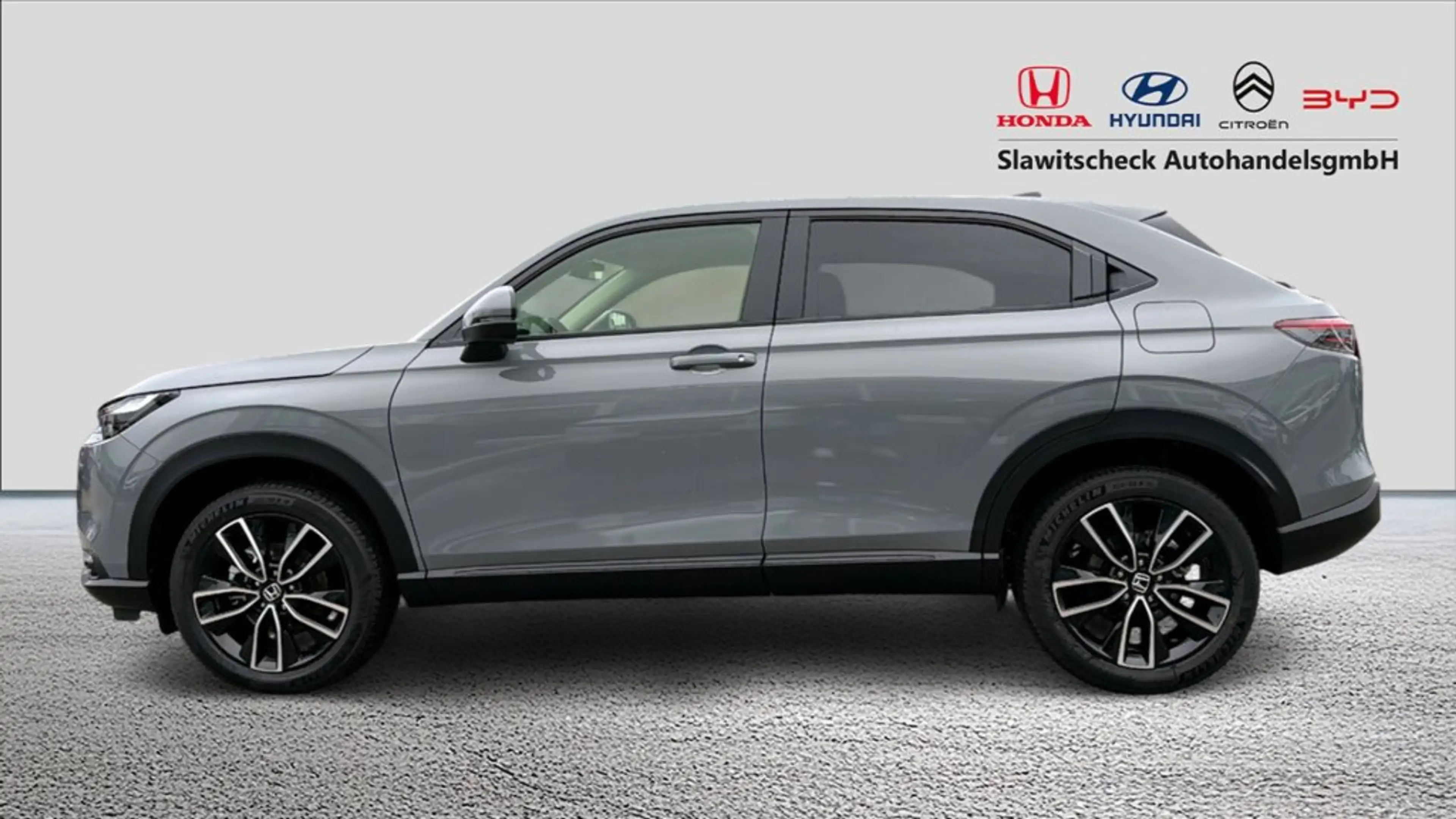 Honda HR-V e:HEV 1.5 AT Elegance — photo 2