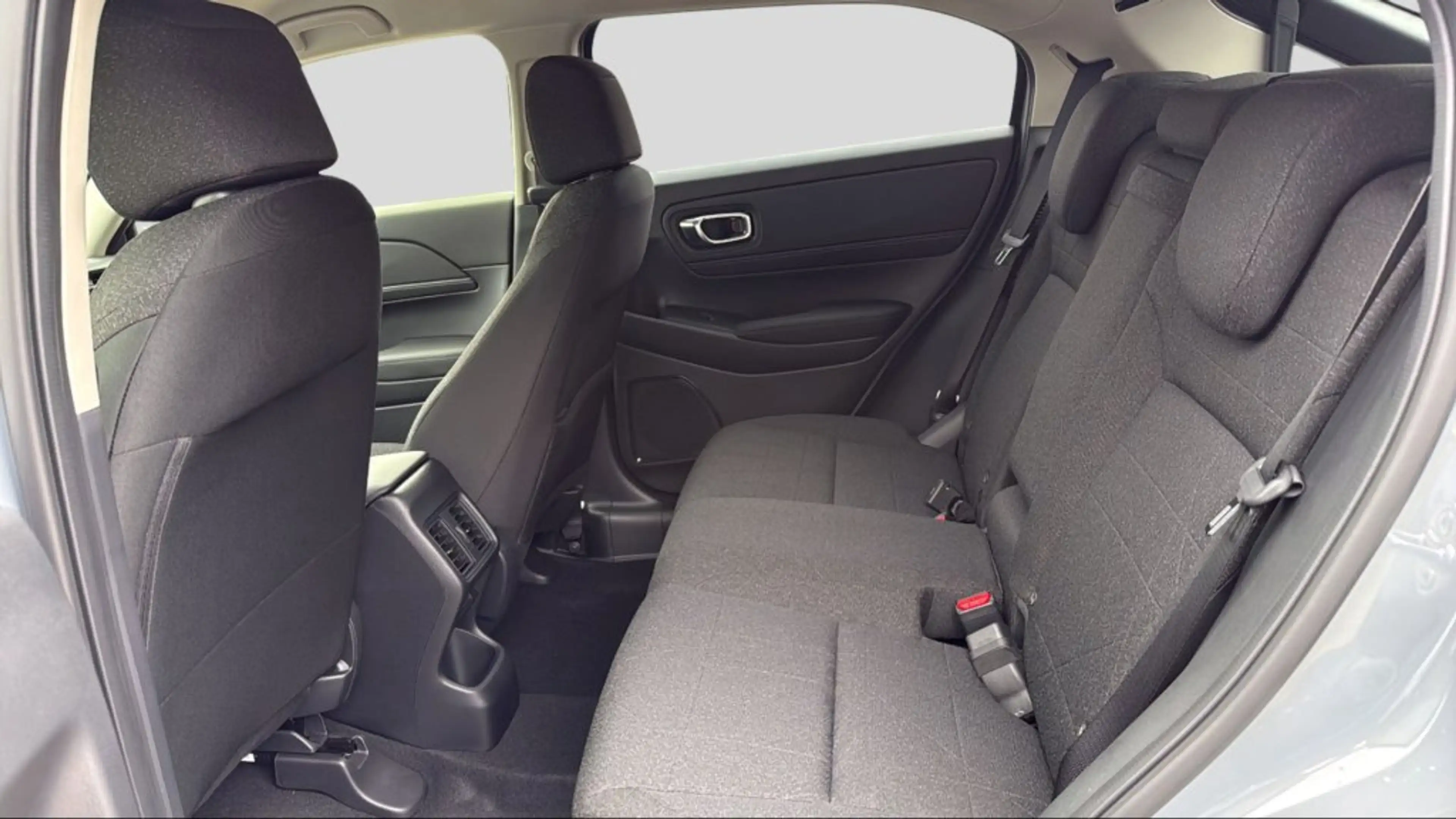 Honda HR-V e:HEV 1.5 AT Elegance — photo 10