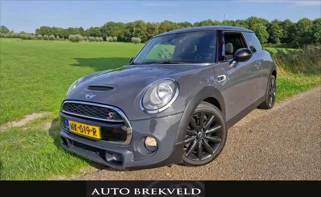 MINI Cooper S 3-Deurs 2.0 Chili Serious Business 192PK Automaat