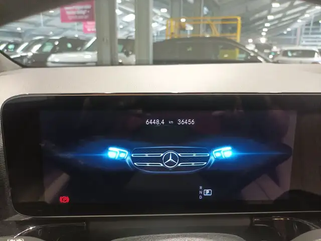 Mercedes-Benz GLA view 7